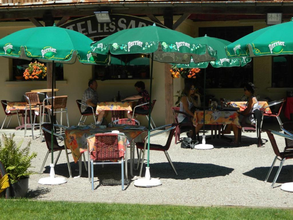 Logis Hotel Les Sapins Montriond Exterior photo